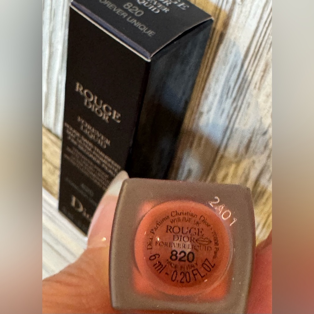 Dior Rouge Forever Liquid Lipstick-820 Forever Unique
NIB - Picture 4 of 10